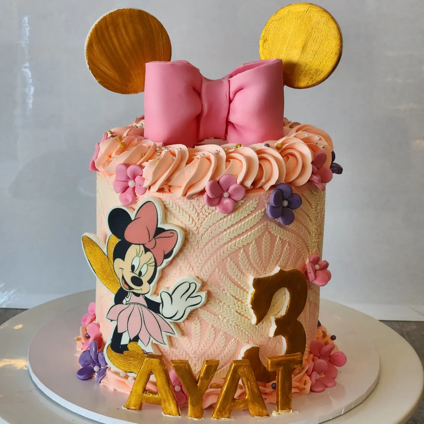 Minnie Mouse Cake